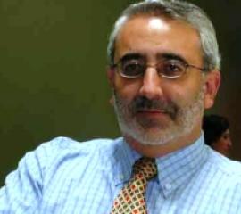 Dr. Cristián Antoine, académico de la Escuela de Periodismo