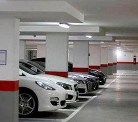 Critican al Gobierno por postura ante alza de precios de estacionamientos