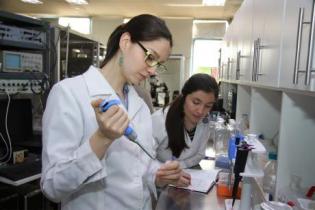 Mujeres en Laboratorio